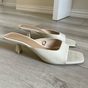 H&M Cream Textured Mules with Kitten Heel